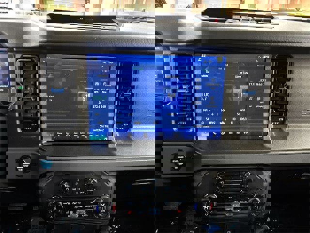 Certified 2024 Ford Bronco Black Diamond image 16