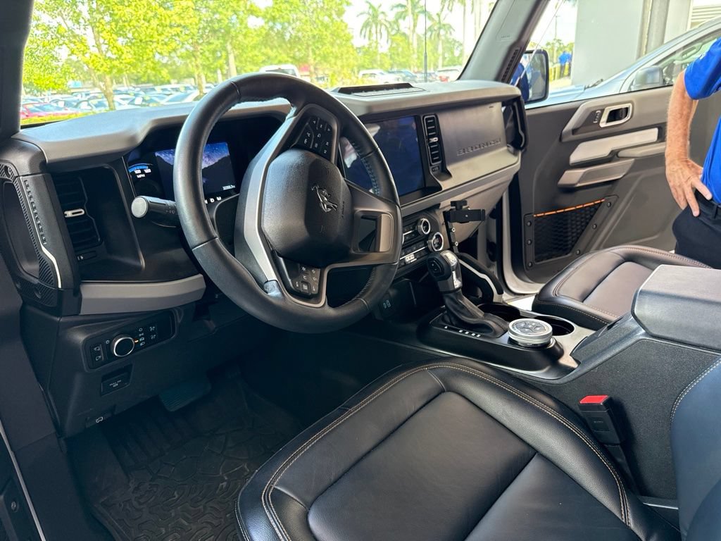 Certified 2023 Ford Bronco Badlands w/ Sasquatch Package AWD/4WD image 5