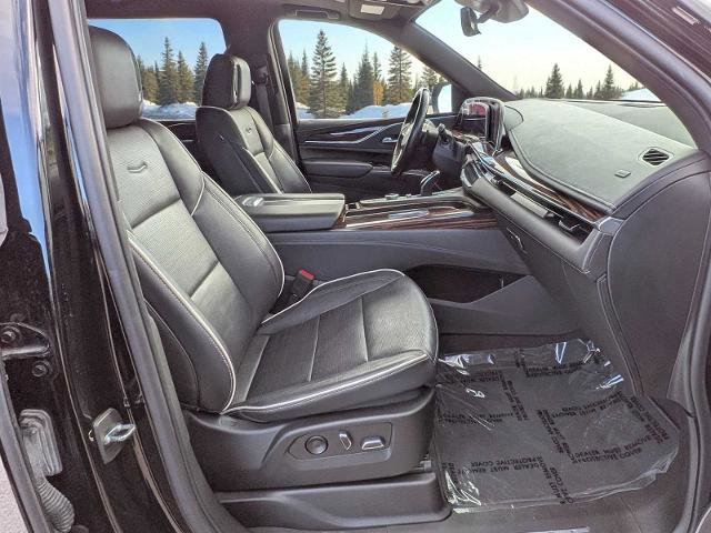 Used 2022 Cadillac Escalade Premium Luxury image 25