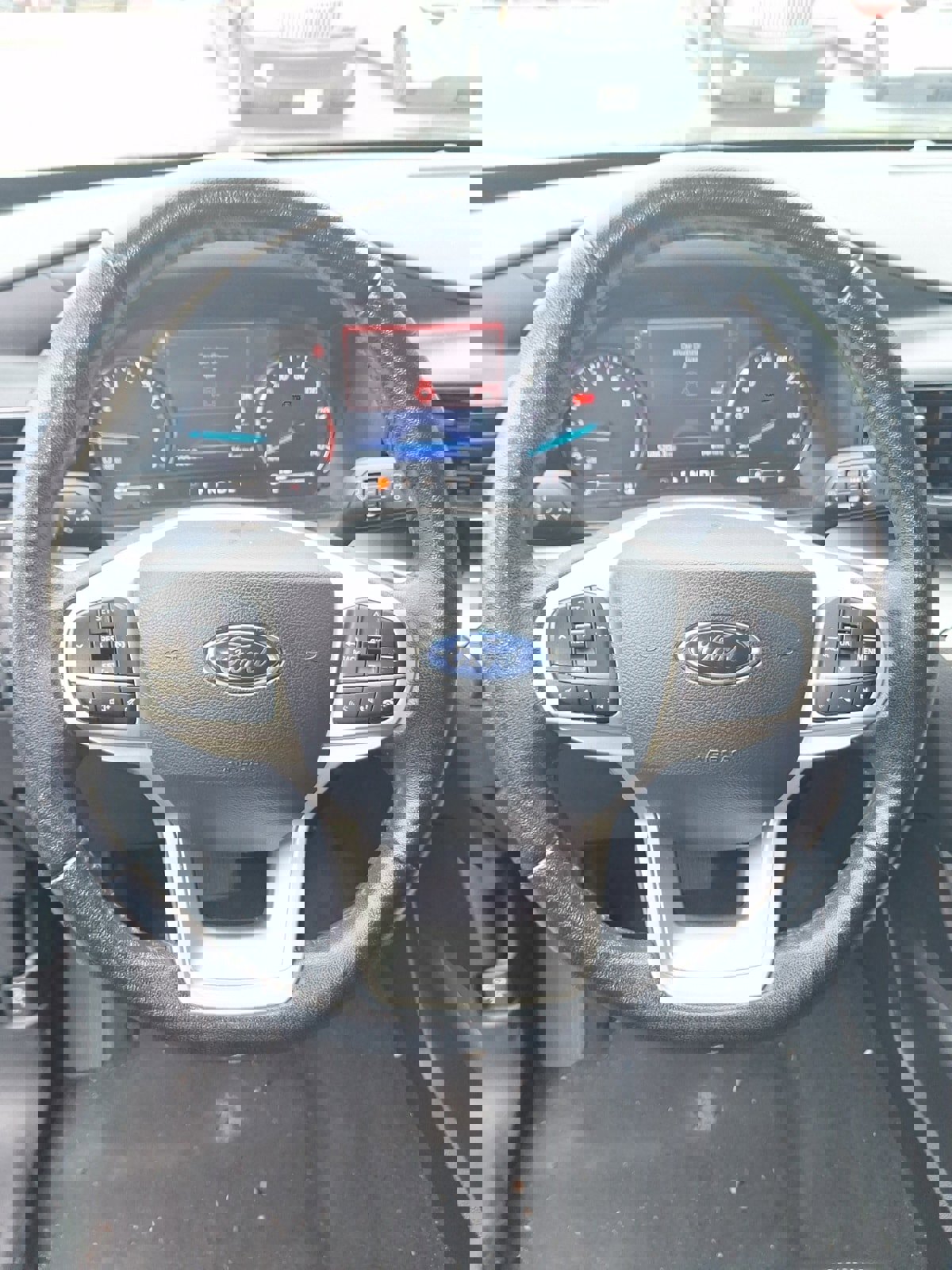 Certified 2022 Ford Explorer XLT w/ Equipment Group 202A image 10