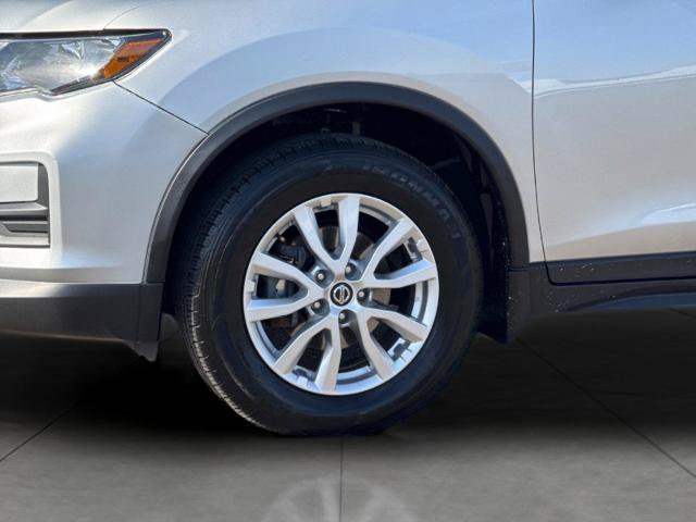 Used 2018 Nissan Rogue SV AWD/4WD image 22