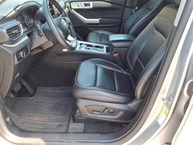 Certified 2023 Ford Explorer XLT w/ Equipment Group 202A AWD/4WD image 16