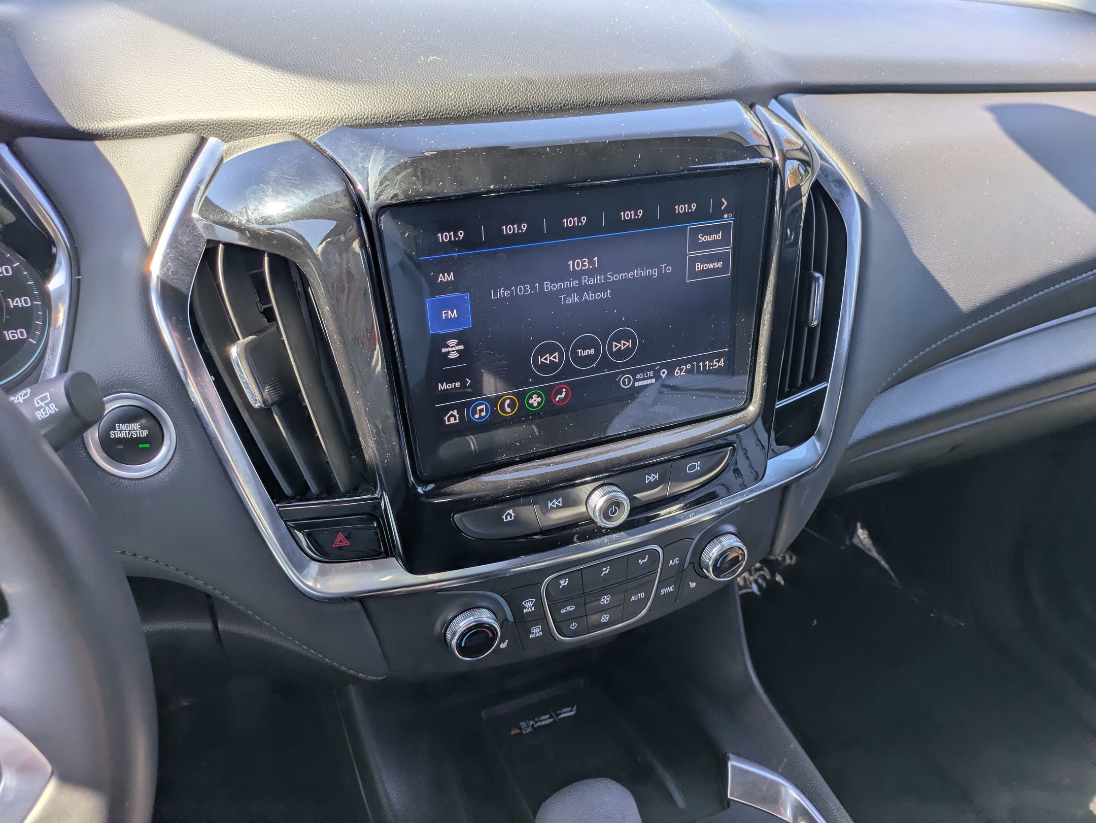 Used 2024 Chevrolet Traverse LT image 20