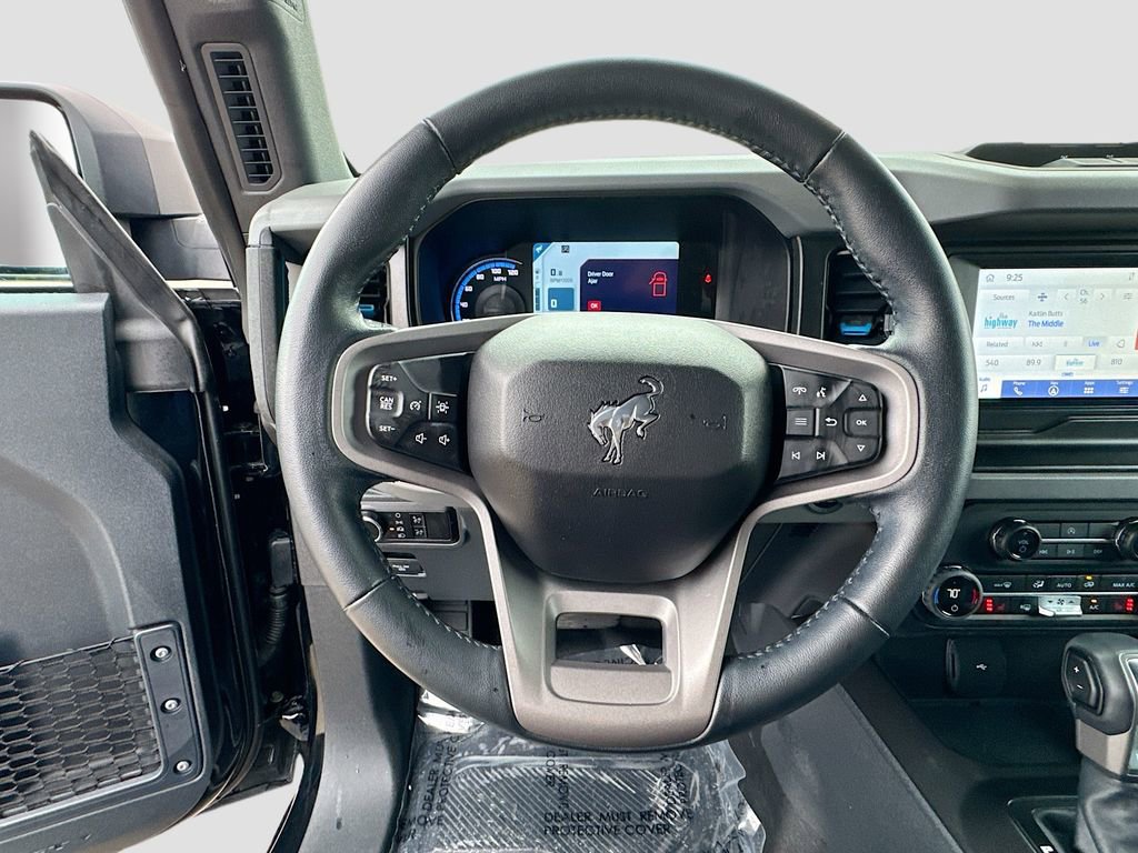 Certified 2023 Ford Bronco Black Diamond w/ Sasquatch Package AWD/4WD image 10