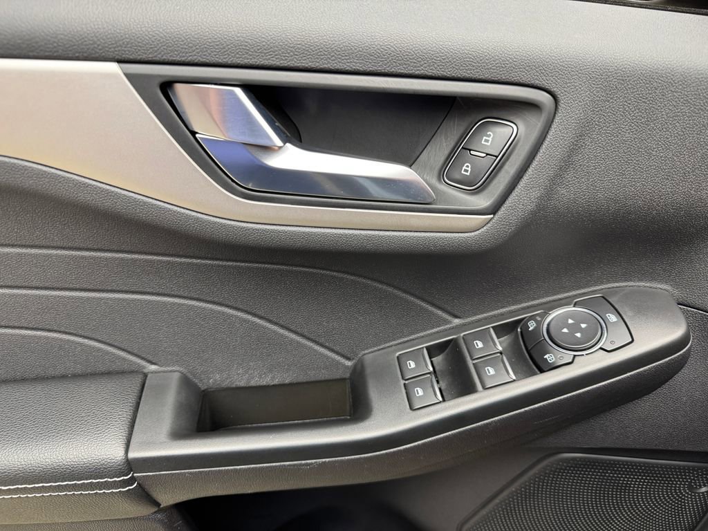 Certified 2022 Ford Escape SEL image 13