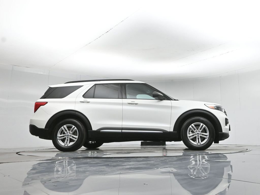 Certified 2022 Ford Explorer XLT image 53