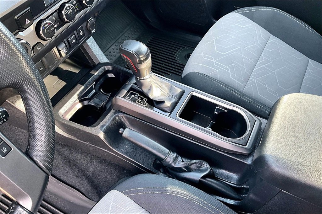 Used 2022 Toyota Tacoma TRD Sport image 15