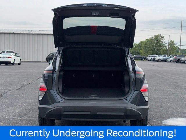 Used 2025 Hyundai Kona SEL FWD image 13