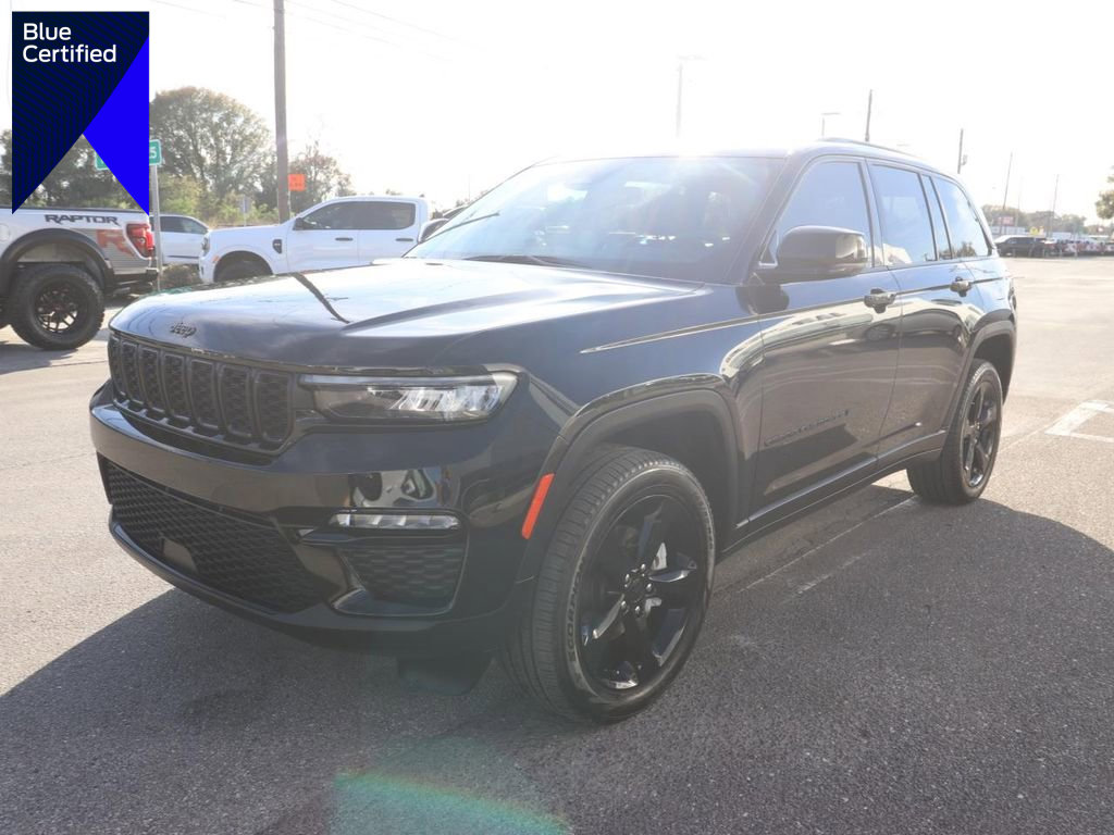 Used 2023 Jeep Grand Cherokee Limited w/ Black Appearance Package