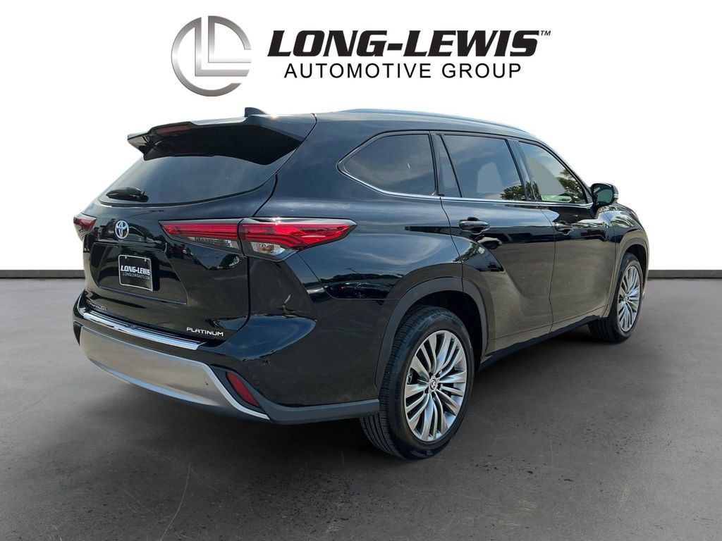 Used 2021 Toyota Highlander Platinum FWD image 7