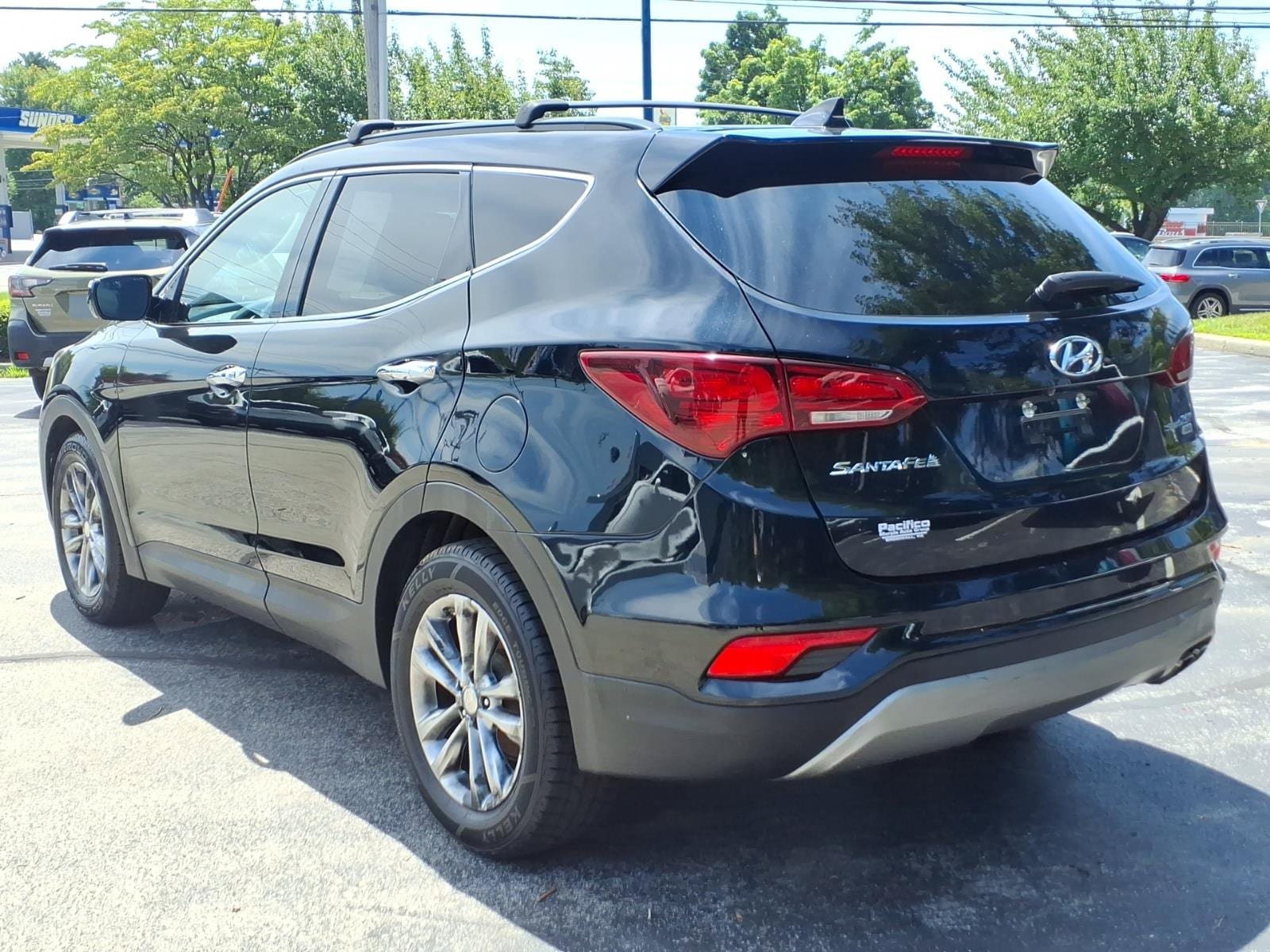 Used 2018 Hyundai Santa Fe Sport 2.0T w/ Cargo Package AWD/4WD image 5
