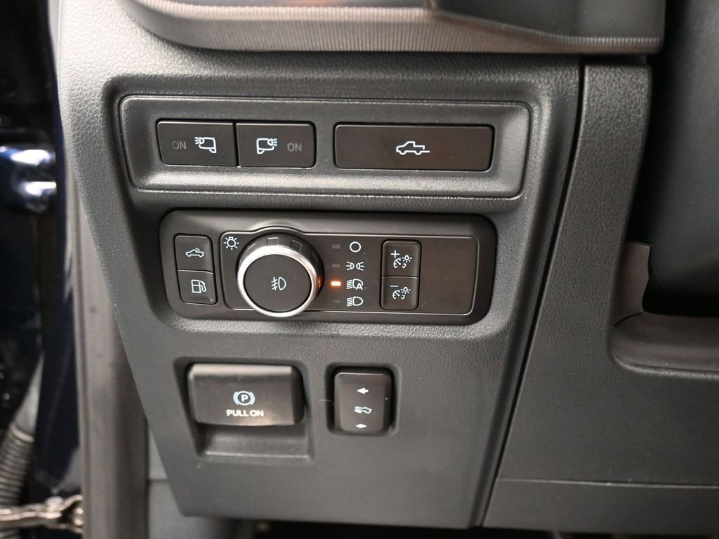 Certified 2022 Ford F150 Platinum w/ Equipment Group 701A High image 42