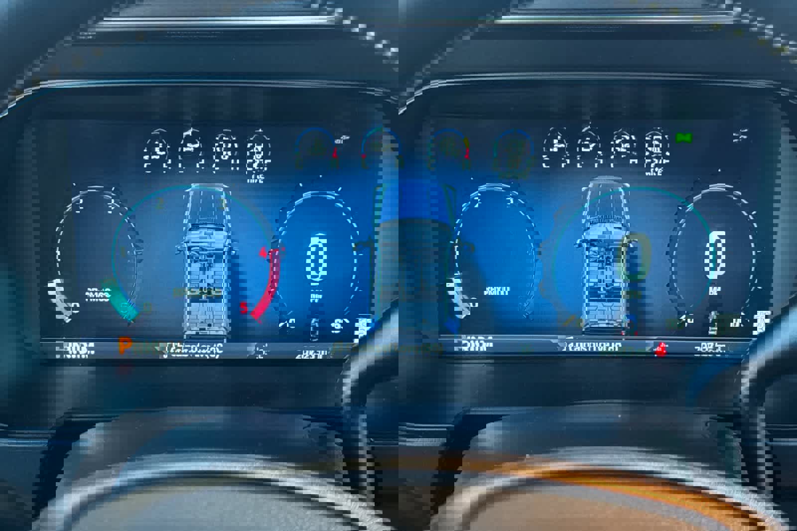 Certified 2023 Ford F450 Platinum w/ FX4 Off-Road Package image 24