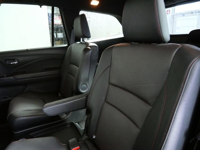 Used 2022 Honda Pilot Black Edition image 15
