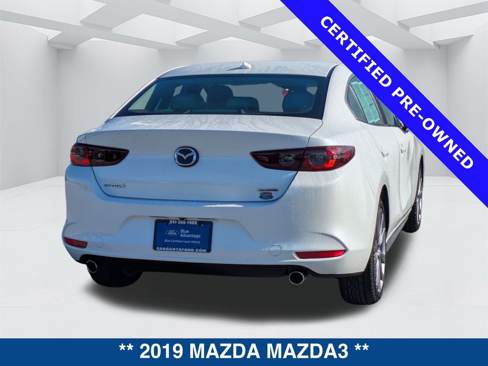 Used 2019 MAZDA MAZDA3 Sedan w/ Preferred Package image 4