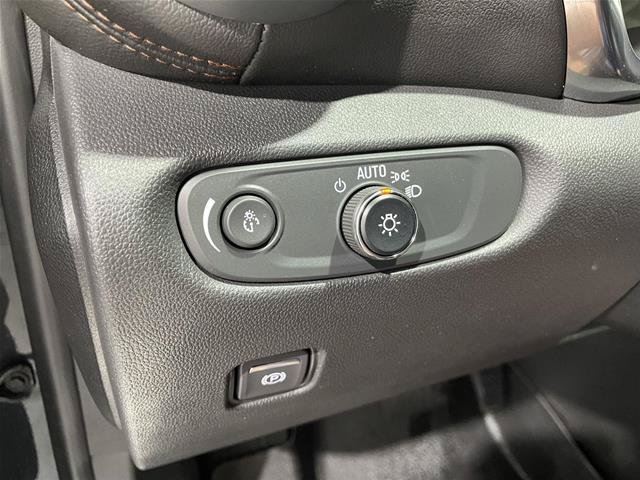 Used 2022 Chevrolet Blazer Premier AWD/4WD image 13