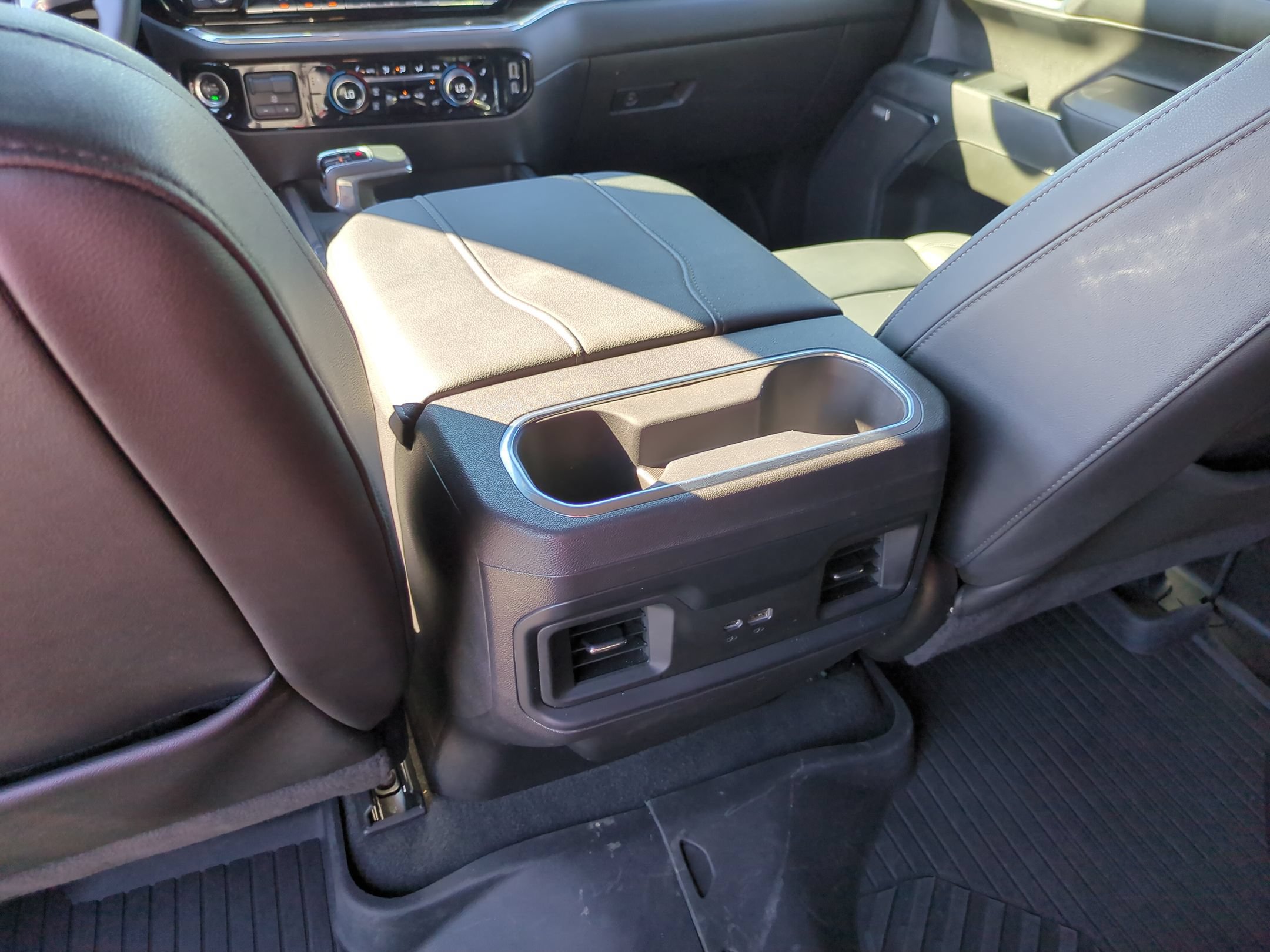 Used 2024 Chevrolet Silverado 1500 LT Trail Boss w/ Convenience Package II AWD/4WD image 31