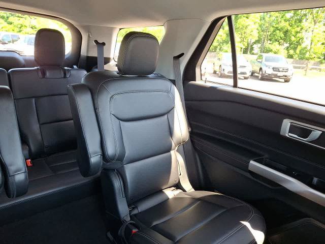 Certified 2023 Ford Explorer XLT w/ Equipment Group 202A AWD/4WD image 14