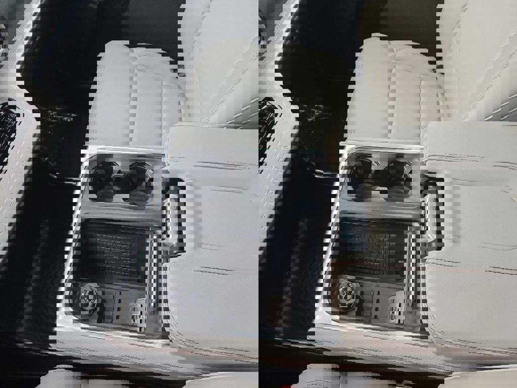 Certified 2025 Ford Expedition Active image 27