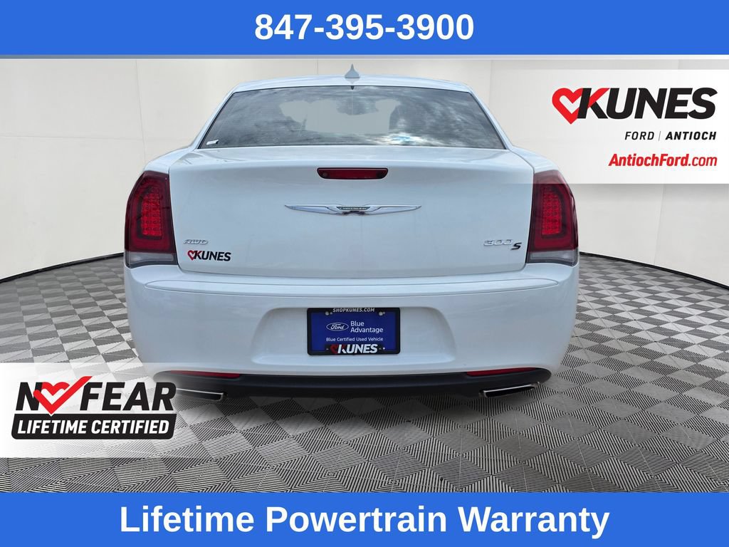 Used 2019 Chrysler 300 S AWD/4WD image 6