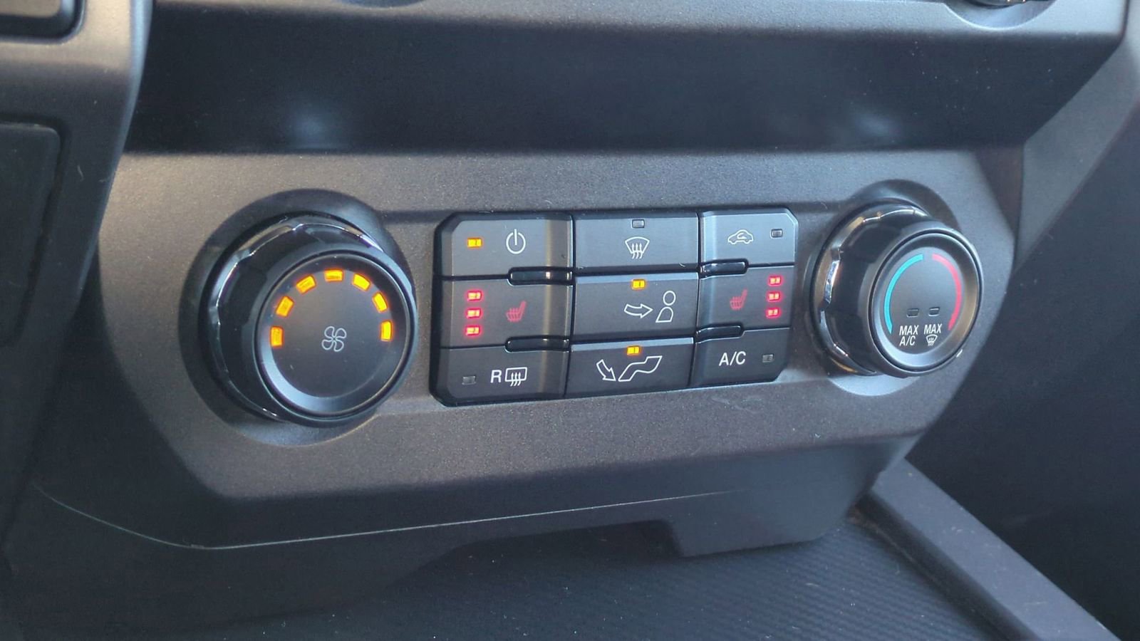 Certified 2020 Ford F150 XLT w/ Equipment Group 302A Luxury image 35