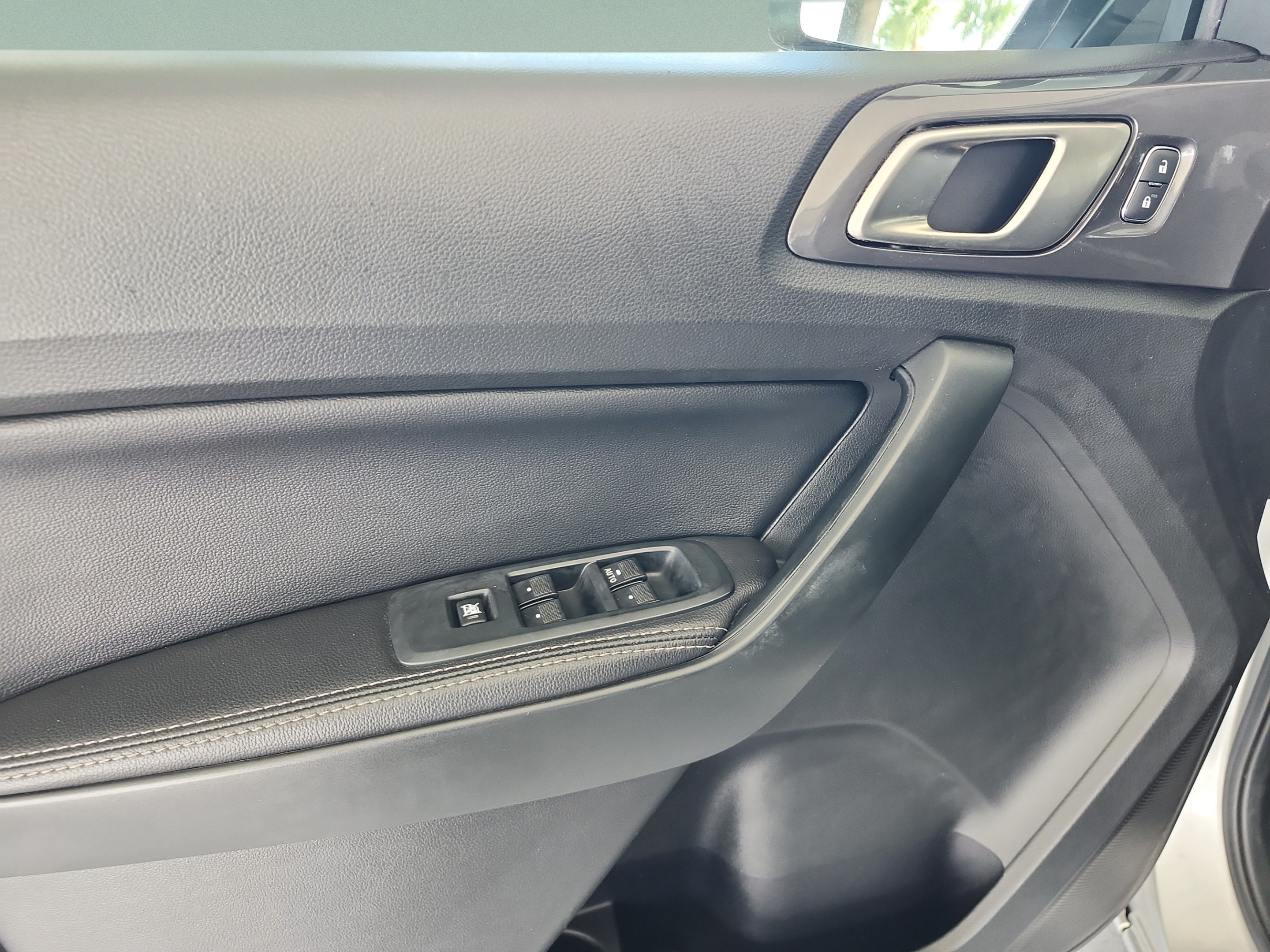 Certified 2019 Ford Ranger Lariat w/ Technology Package AWD/4WD image 16
