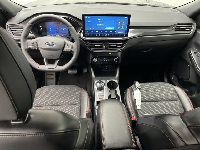 Certified 2025 Ford Escape ST-Line w/ Tech Pack #1 AWD/4WD image 4