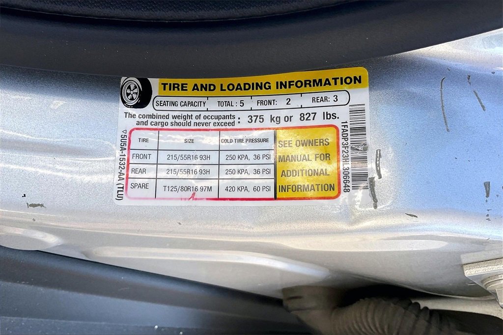 Certified 2017 Ford Focus SE image 30