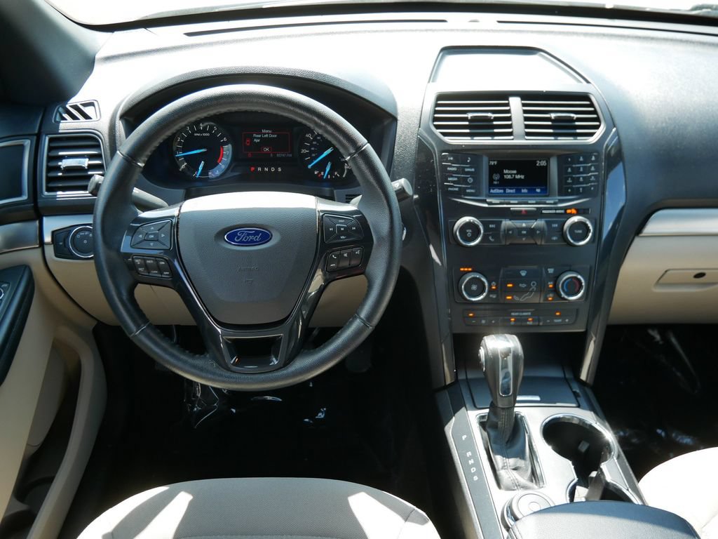 Certified 2018 Ford Explorer XLT AWD/4WD image 15
