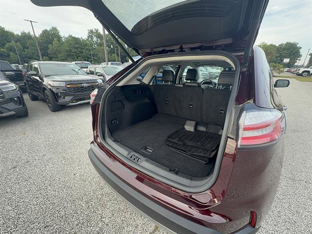 Certified 2023 Ford Edge SEL w/ Convenience Package AWD/4WD image 5