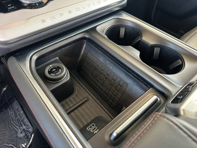 Certified 2025 Ford Expedition Active RWD image 25