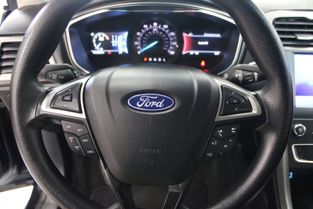 Certified 2020 Ford Fusion SE FWD image 20