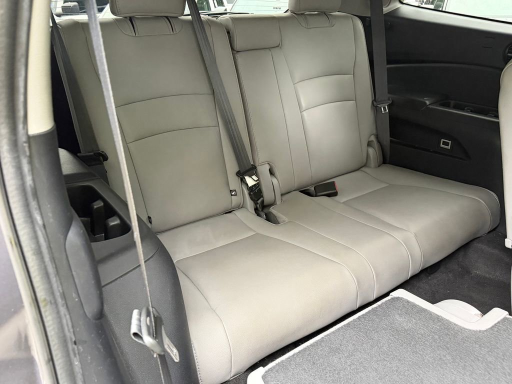 Used 2019 Honda Pilot Touring image 27