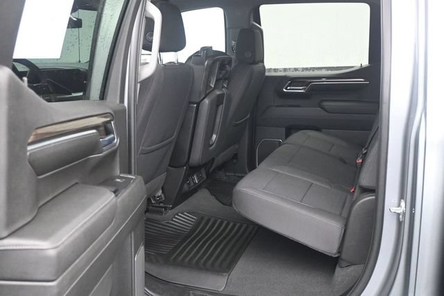Used 2023 Chevrolet Silverado 1500 LT AWD/4WD image 5