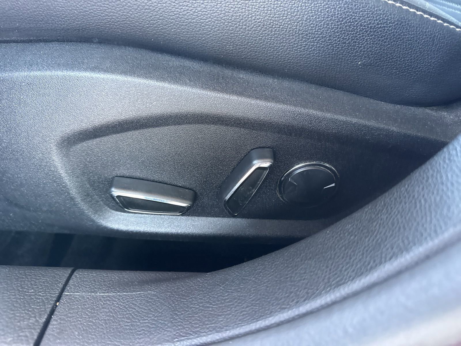 Certified 2018 Ford Fusion SE w/ Fusion SE Technology Package image 26