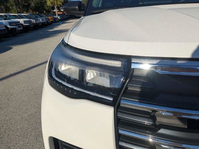 Certified 2025 Ford Explorer Active RWD image 10