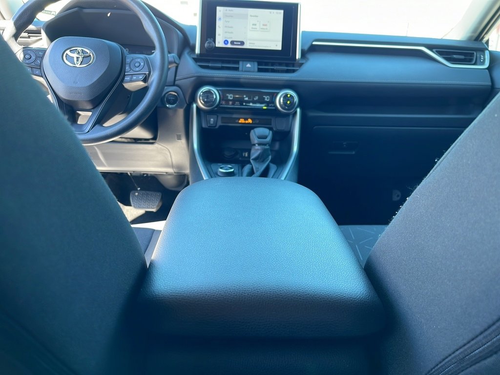 Used 2024 Toyota RAV4 XLE image 30