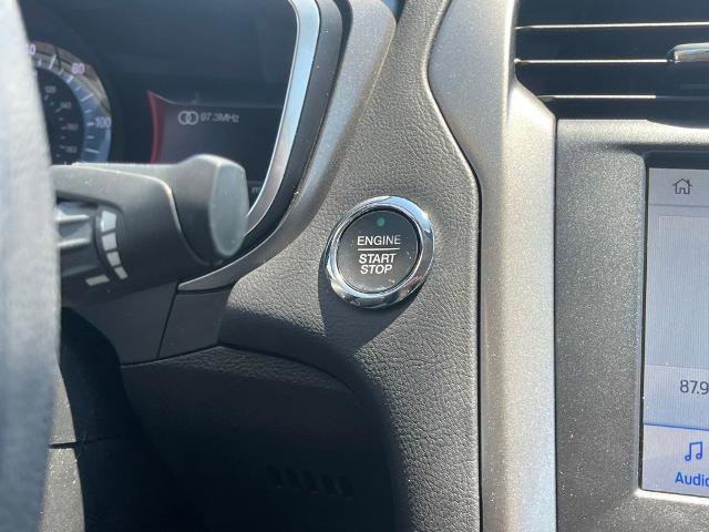 Certified 2020 Ford Fusion SE FWD image 32