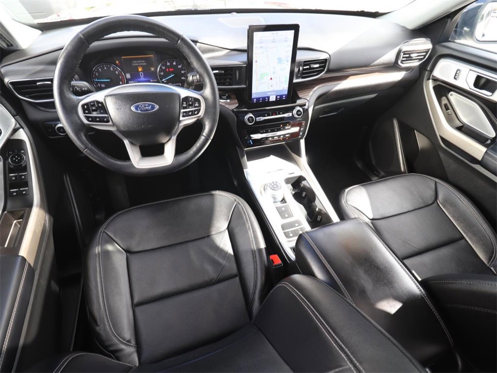 Certified 2023 Ford Explorer Limited w/ Limited Technology Package image 12