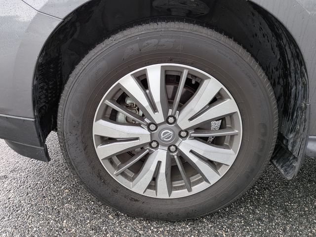 Used 2020 Nissan Pathfinder S FWD image 9