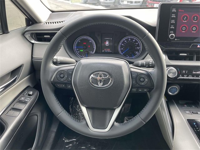 Used 2021 Toyota Venza LE image 10