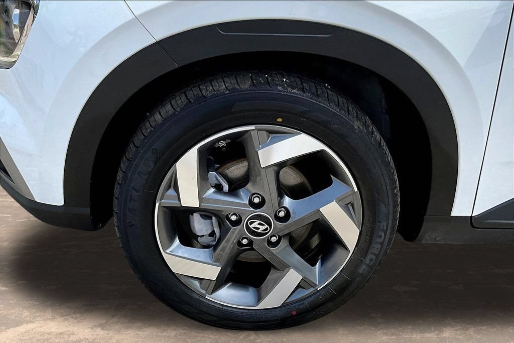 Used 2025 Hyundai Venue SEL FWD image 34