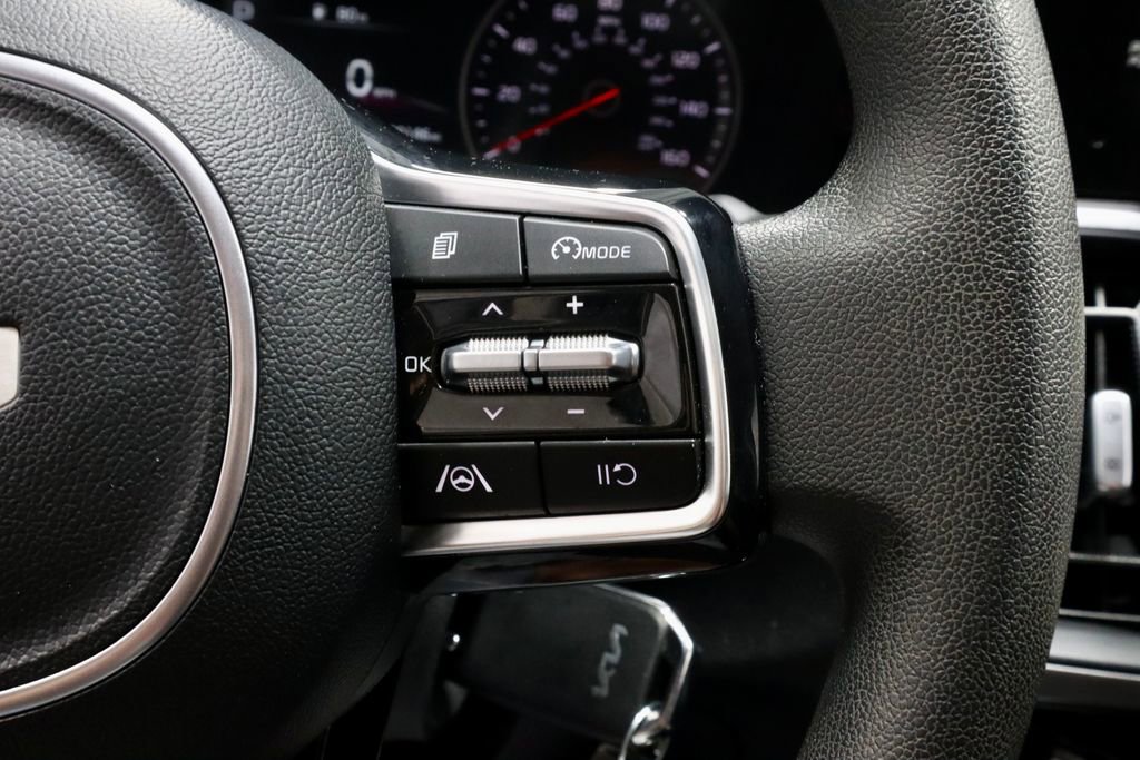 Used 2023 Kia Sorento LX FWD image 29