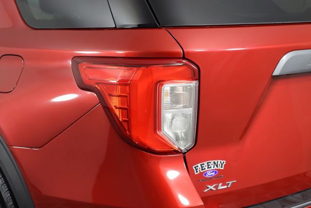 Certified 2022 Ford Explorer XLT w/ Equipment Group 202A image 26