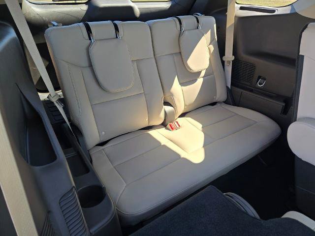 Certified 2023 Ford Explorer Platinum w/ Technology Package AWD/4WD image 13