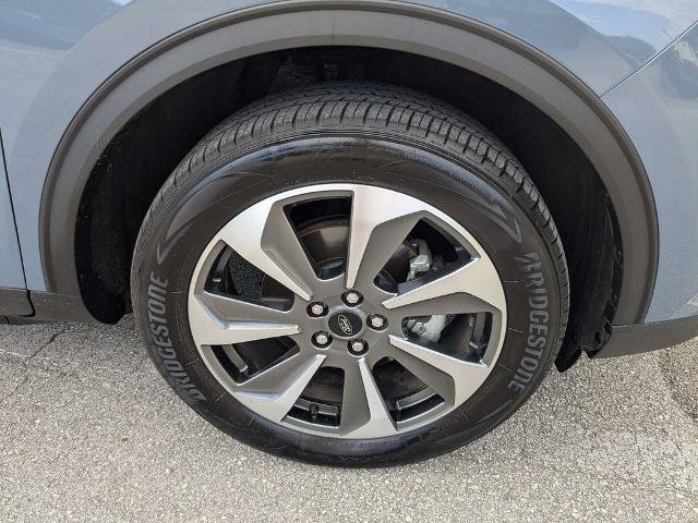 Certified 2024 Ford Escape Platinum AWD/4WD image 11