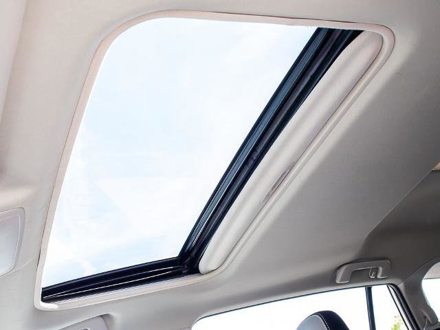 Used 2017 Toyota RAV4 XLE w/ Plus Special Value Package AWD/4WD image 21