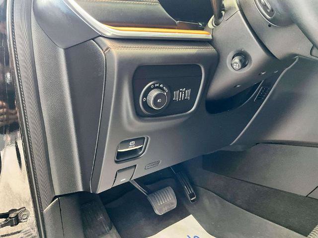 Used 2021 Jeep Grand Cherokee L Summit AWD/4WD image 16