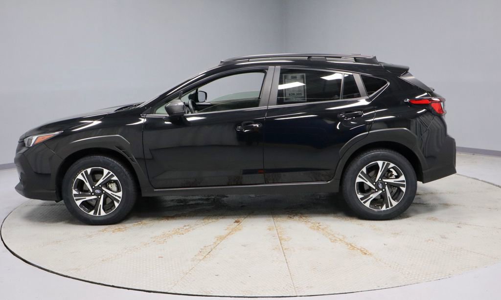 Used 2025 Subaru Crosstrek 2.0i Premium AWD/4WD image 2