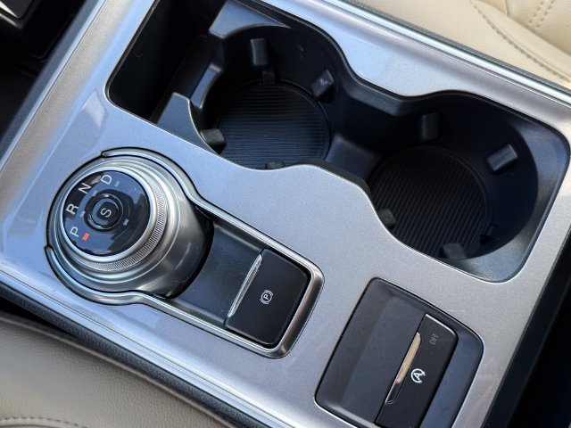 Certified 2024 Ford Edge SEL w/ Convenience Package AWD/4WD image 13